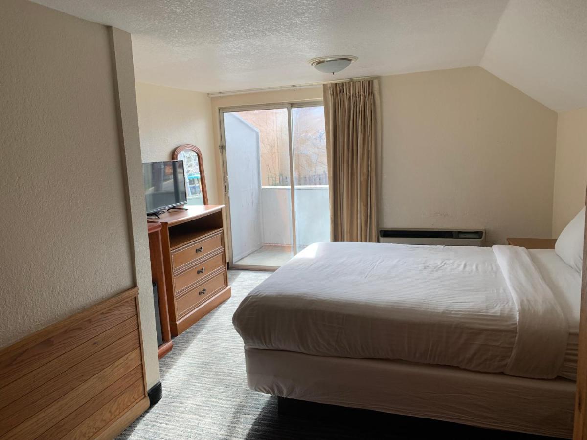 Belle Aire Motel - Downtown Convention Center - Гетлинбург Екстериор снимка